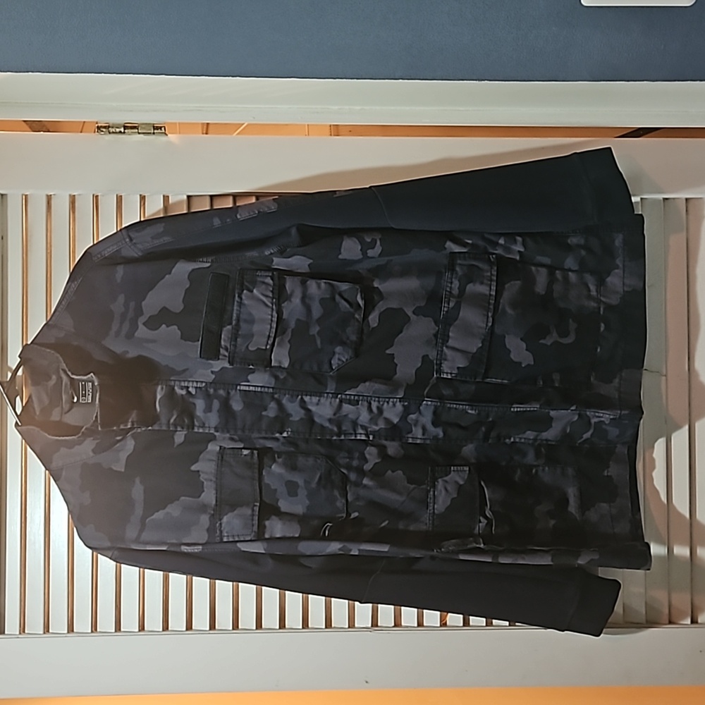 Nike black camo jacket